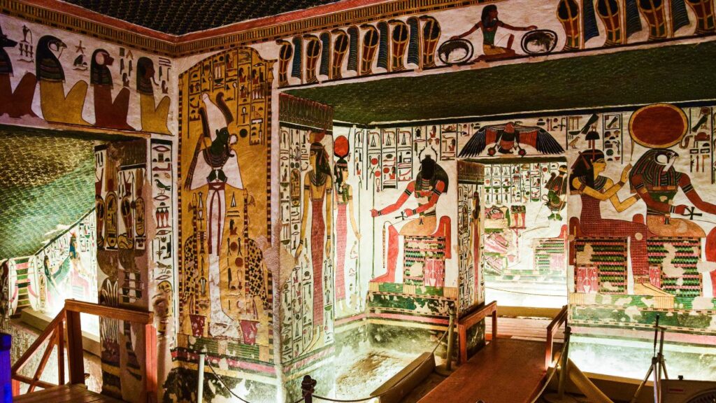 Hidden Tomb Queen Nefertiti