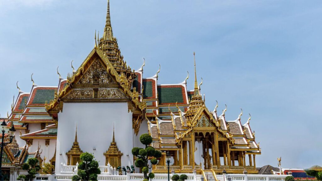 The Grand Palace & Wat Phra Kaew (Temple of the Emerald Buddha)