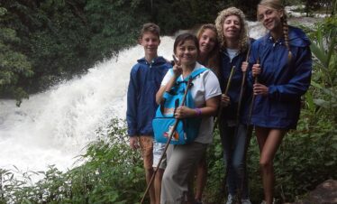 family-trekking-at-Doi-Inthanon-National-Park
