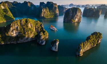 vietnam-tour-halong-bay